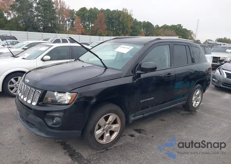 2016 Jeep Compass Latitude z USA, uszkodzony, nr VIN 1C4NJCEB0GD699907